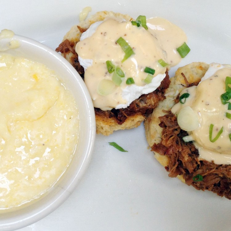 Pulled Pork Benedict